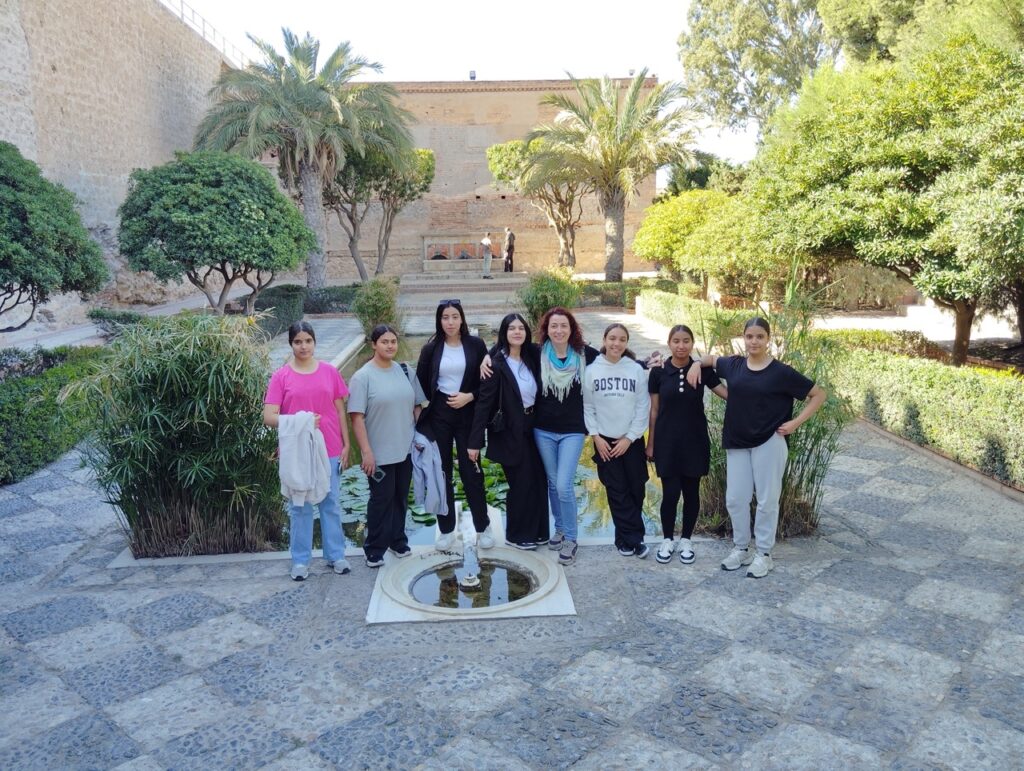 Salida a Almería alumnas ATAL 2 villavieja 1 Grande