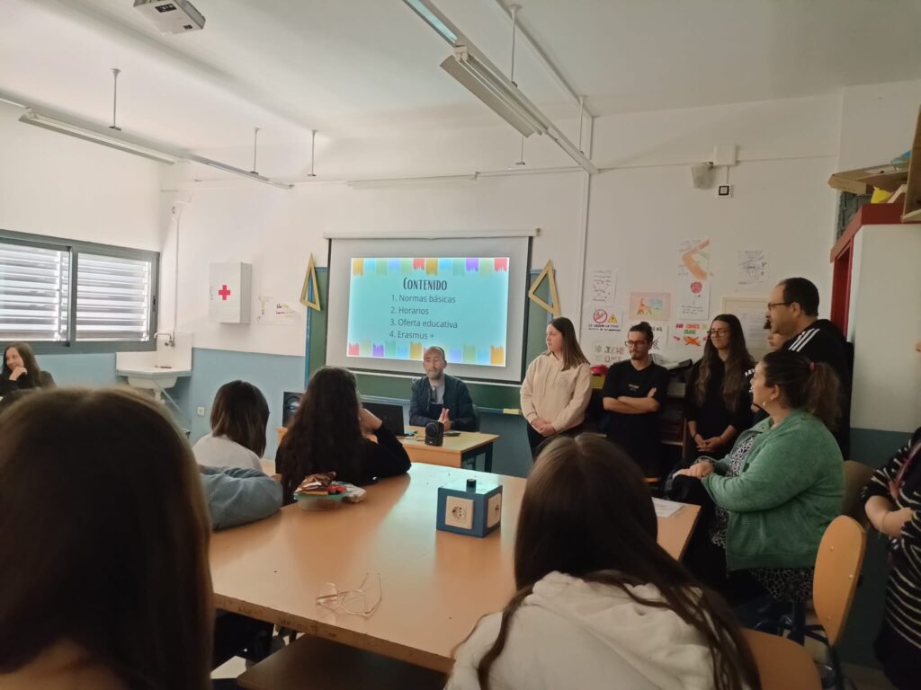Tránsito Bachillerato 24 PHOTO 2025 05 07 23 07 25