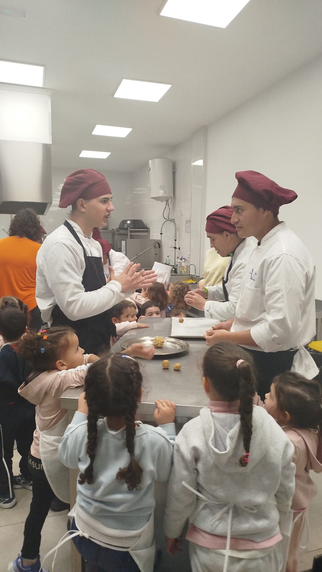 Taller de cookies 5 PHOTO 2026 02 19 16 38 20 3