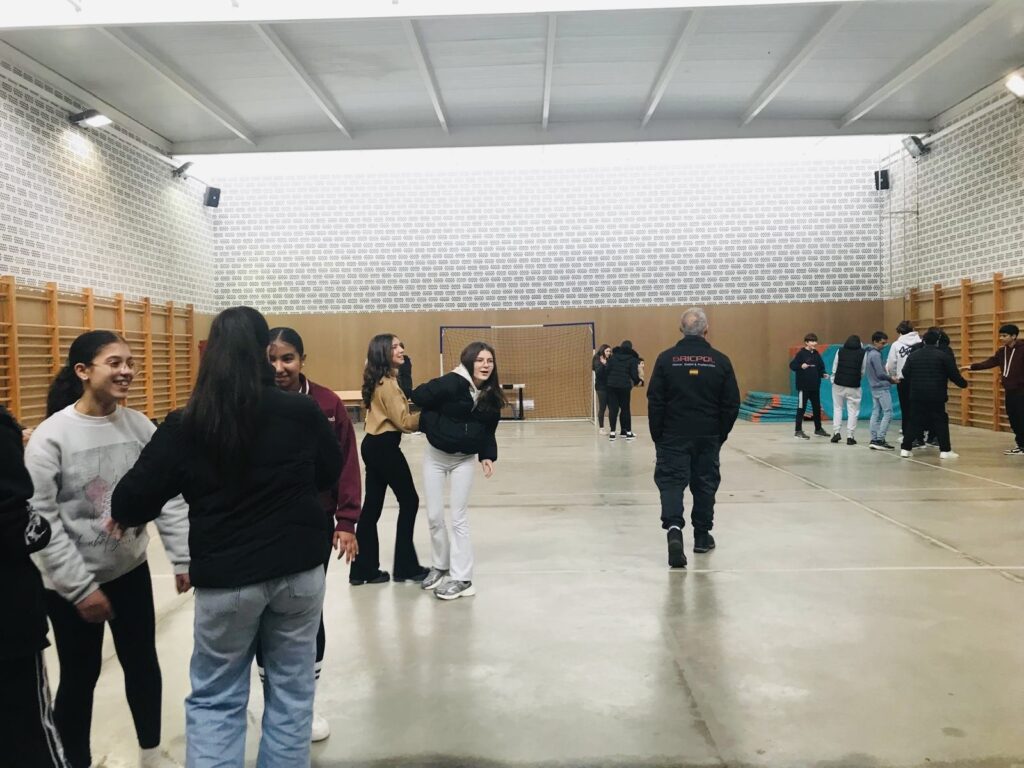 Taller autodefensa personal 2 f70c32b5 6882 4ea8 94c7 bfde2a21167a