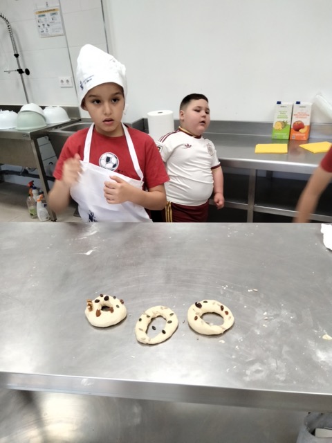 Taller de cocina con alumnado de aulas específicas 1 IMG20260617103350 Medium